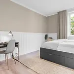 Apartment Spacious With Terrace & Parking *