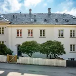Spacious With Terrace & Parking