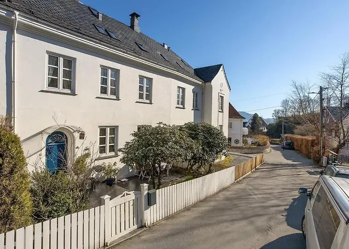 Spacious With Terrace & Parking Appartement *