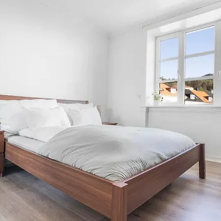 Spacious With Terrace & Parking Apartmán Bergen