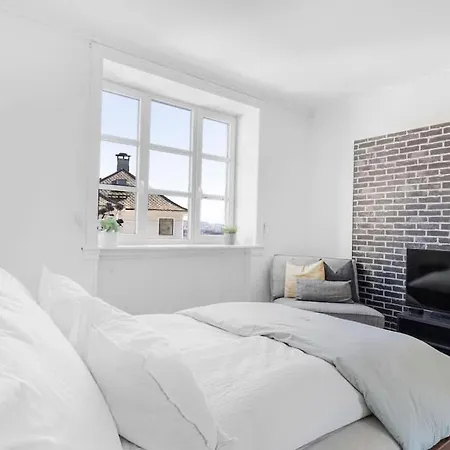 Apartmán Spacious With Terrace & Parking